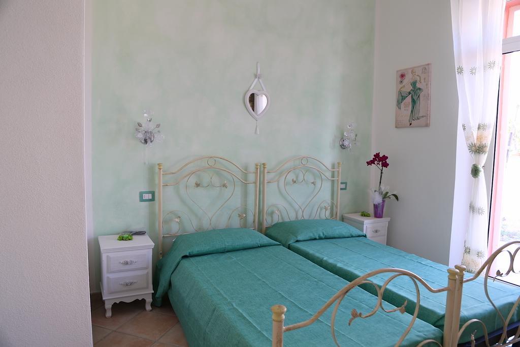 B&B Le Rose Olbia Phòng bức ảnh